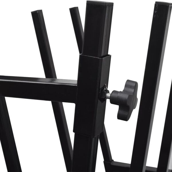 Čierna pr&aacute;&scaron;kom sypan&aacute; koza na p&iacute;lenie dreva