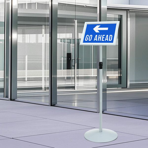 vidaXL Podstavcov&yacute; plag&aacute;tov&yacute; stojan Strieborn&aacute; 33 x 33 x 123 cm