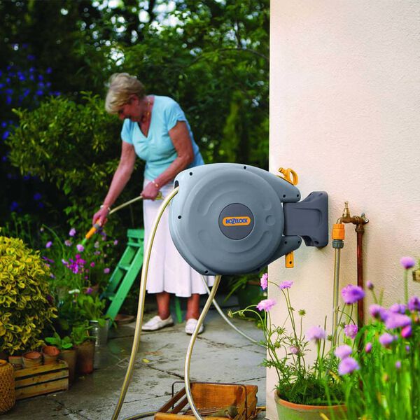 Hozelock N&aacute;stenn&yacute; hadicov&yacute; navijak s 10 m hadicou Auto Reel