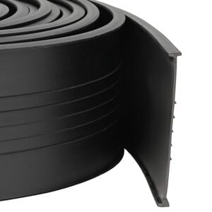 vidaXL Tesnenie gar&aacute;žov&yacute;ch dver&iacute; Čierna 70 x 6 mm 4,5 m PVC