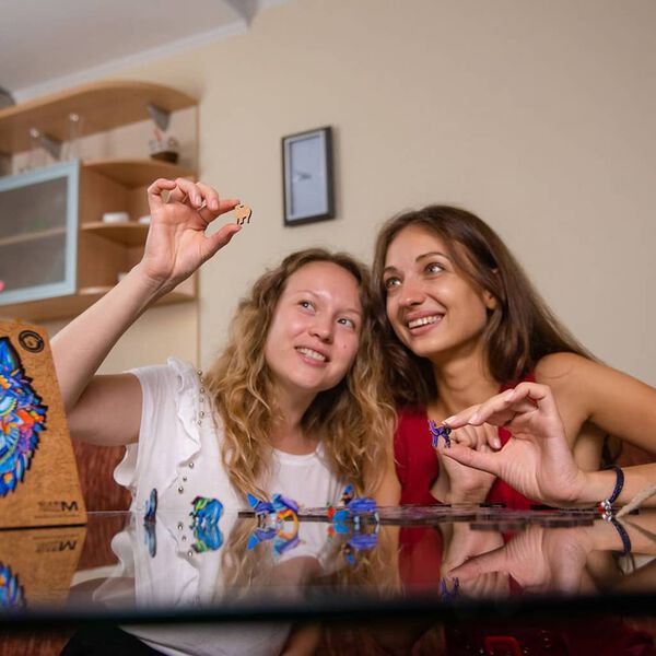 UNIDRAGON 184-dielna dreven&aacute; skladačka Majestic Wolf stredn&aacute; 24x33 cm