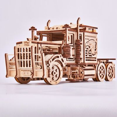 Wood Trick Drevený model kamiónu v mierke