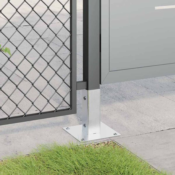 vidaXL Podnože stĺpikov &scaron;tvorcov&eacute; 4 ks Strieborn&aacute; Pozinkovan&aacute; oceľ