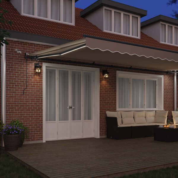 Zobrazuje sa obr&aacute;zok produktu 3 z 17