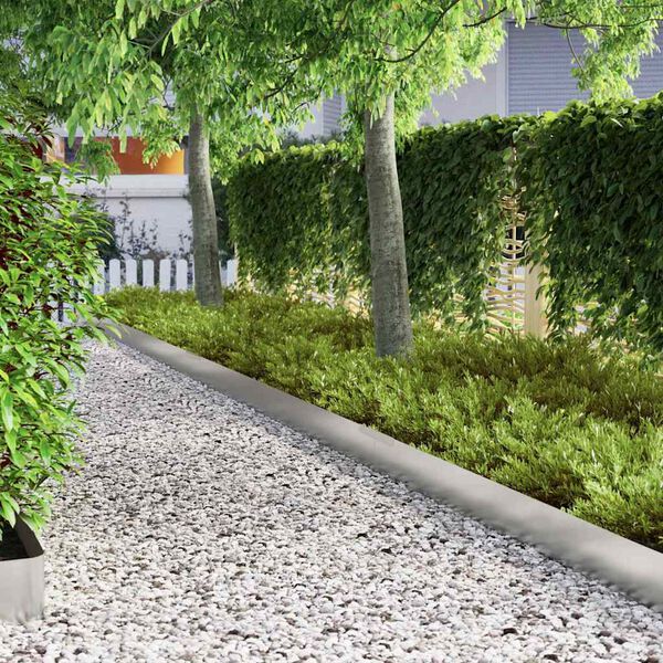 vidaXL Obrubn&iacute;k tr&aacute;vnika Strieborn&aacute; 450 x 0.05 x 15 cm