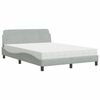 vidaXL Posteľ s matracom Dover bledosiv&yacute; 120x200 cm zamat