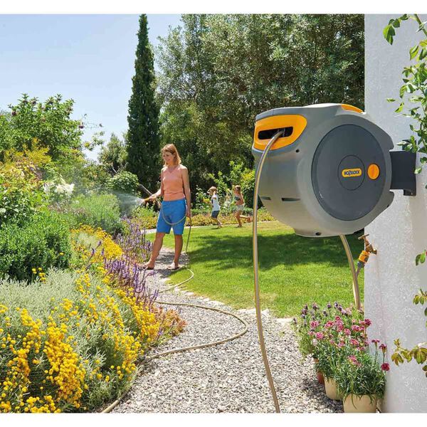 Hozelock N&aacute;stenn&yacute; hadicov&yacute; navijak s 25 m hadicou Auto Reel