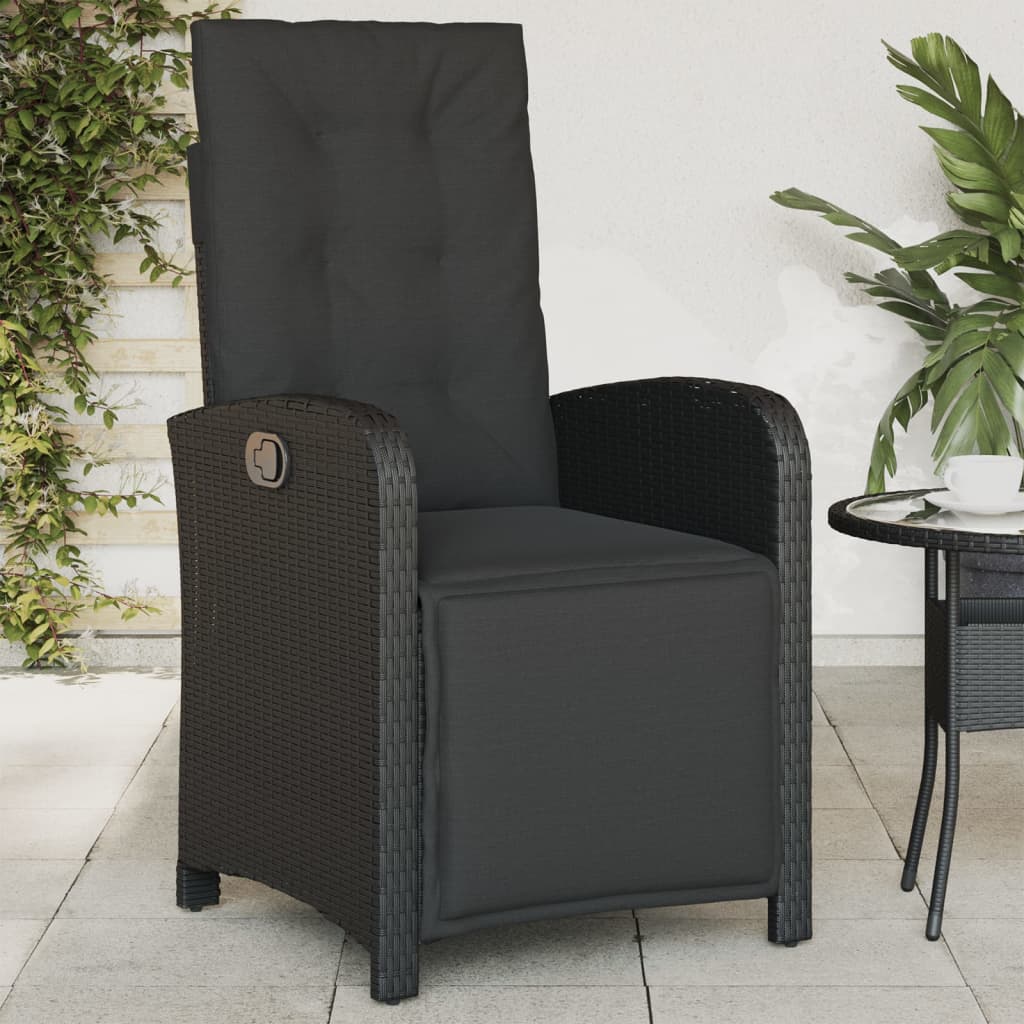 vidaXL Sklápacia záhradná stolička s podnožkou čierna polyratan