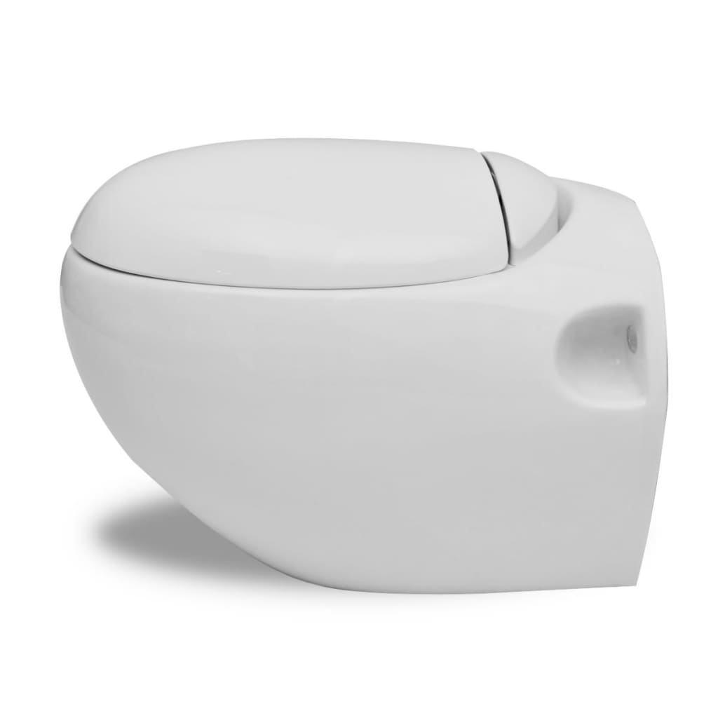 Nové biele závesné WC s jedinečným dizajnom v tvare vajíčka